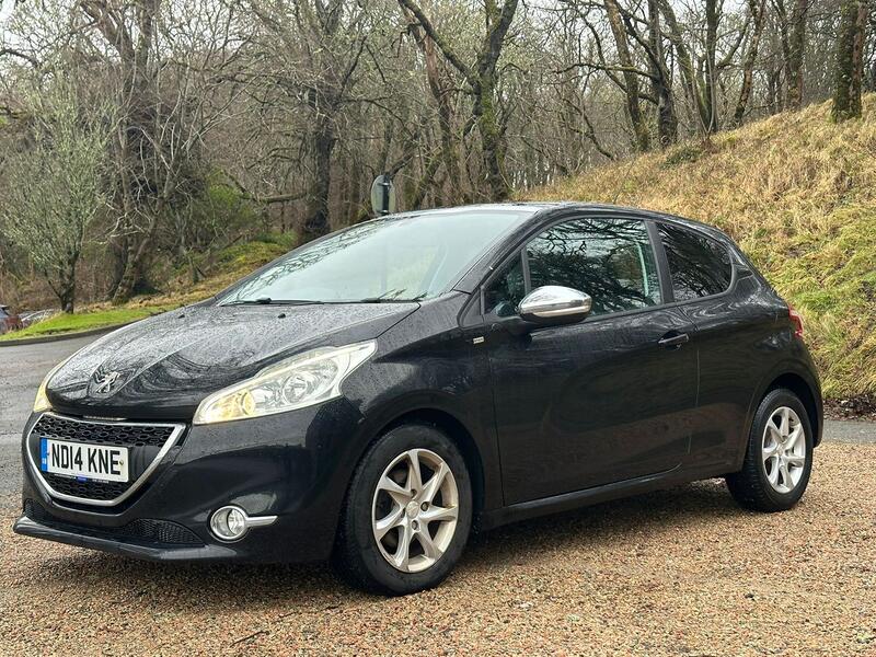 PEUGEOT 208 1.2 VTi Style